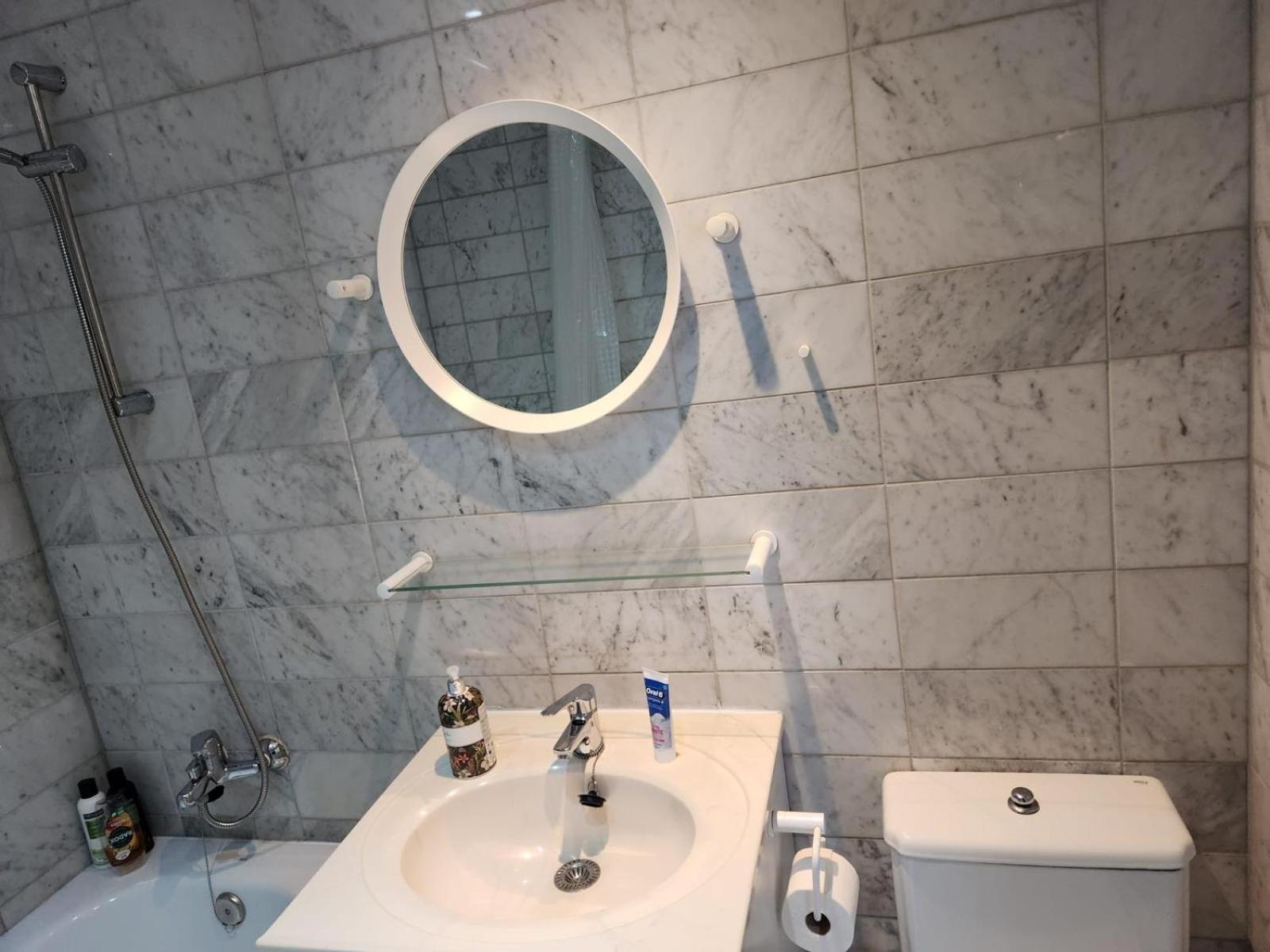 New With Ac Central Suites With Pool Access And Squash Courts! Sleeps Family Or 4 Guests Gibraltar Exteriér fotografie