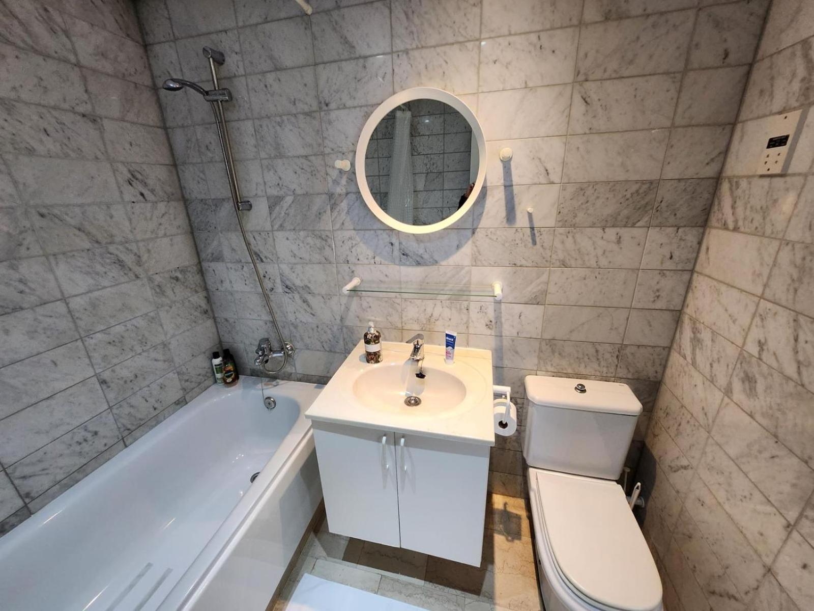 New With Ac Central Suites With Pool Access And Squash Courts! Sleeps Family Or 4 Guests Gibraltar Exteriér fotografie