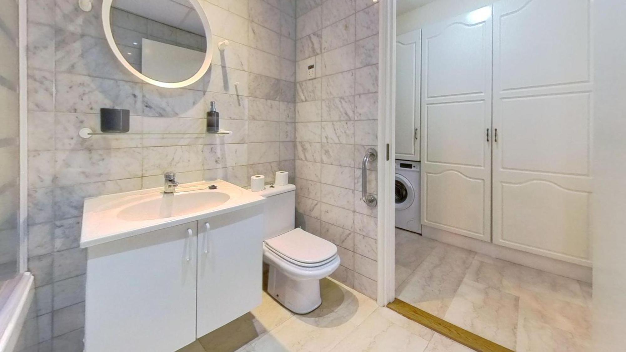 New With Ac Central Suites With Pool Access And Squash Courts! Sleeps Family Or 4 Guests Gibraltar Exteriér fotografie